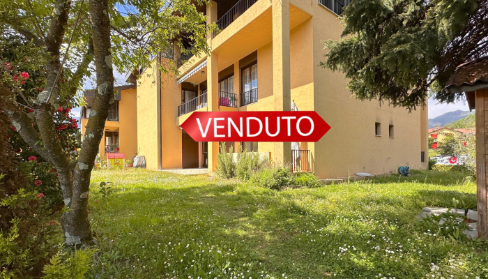 Copia di Copia di Blue Modern Real Estate Trifold Brochure (2)